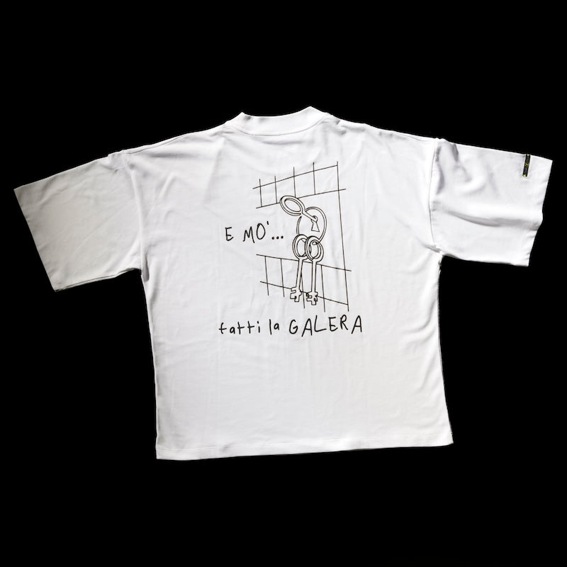 T-shirt oversize "e mò fatti la galera"