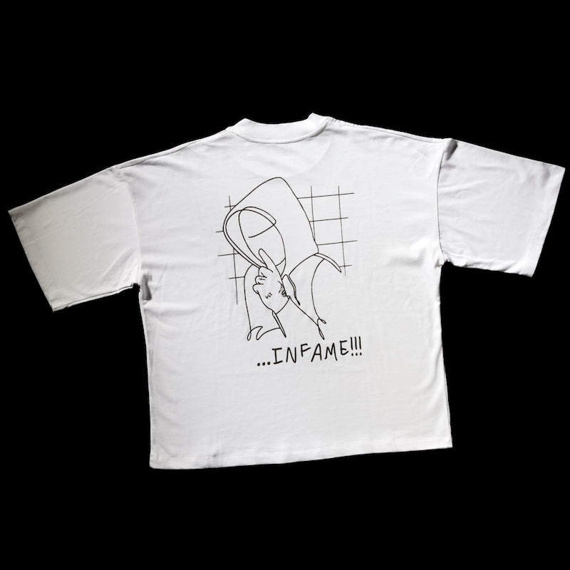 T-shirt oversize "...infame!!!"